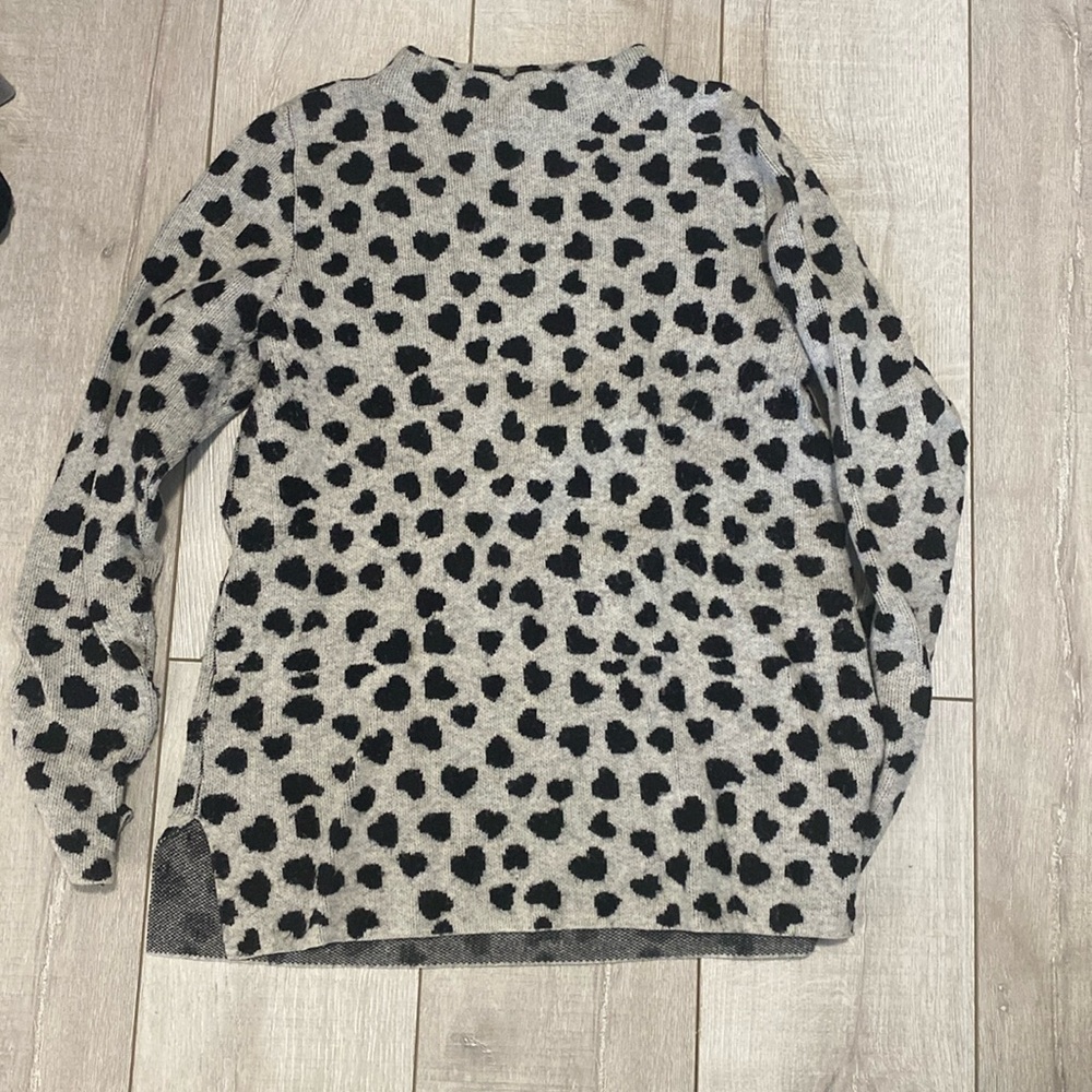 Loft - cute heart sweater